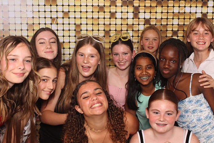 Photo Booth Perth group graduation 's 13th Birthday_thumb